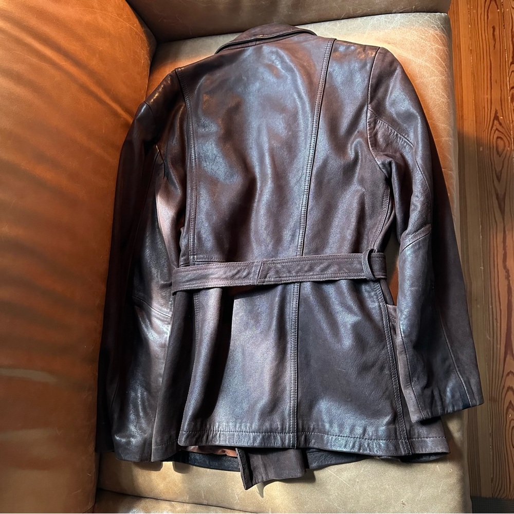 Vintage dark brown leather belted zip jacket western
Y2K buttery soft coastal - Picture 5 of 15